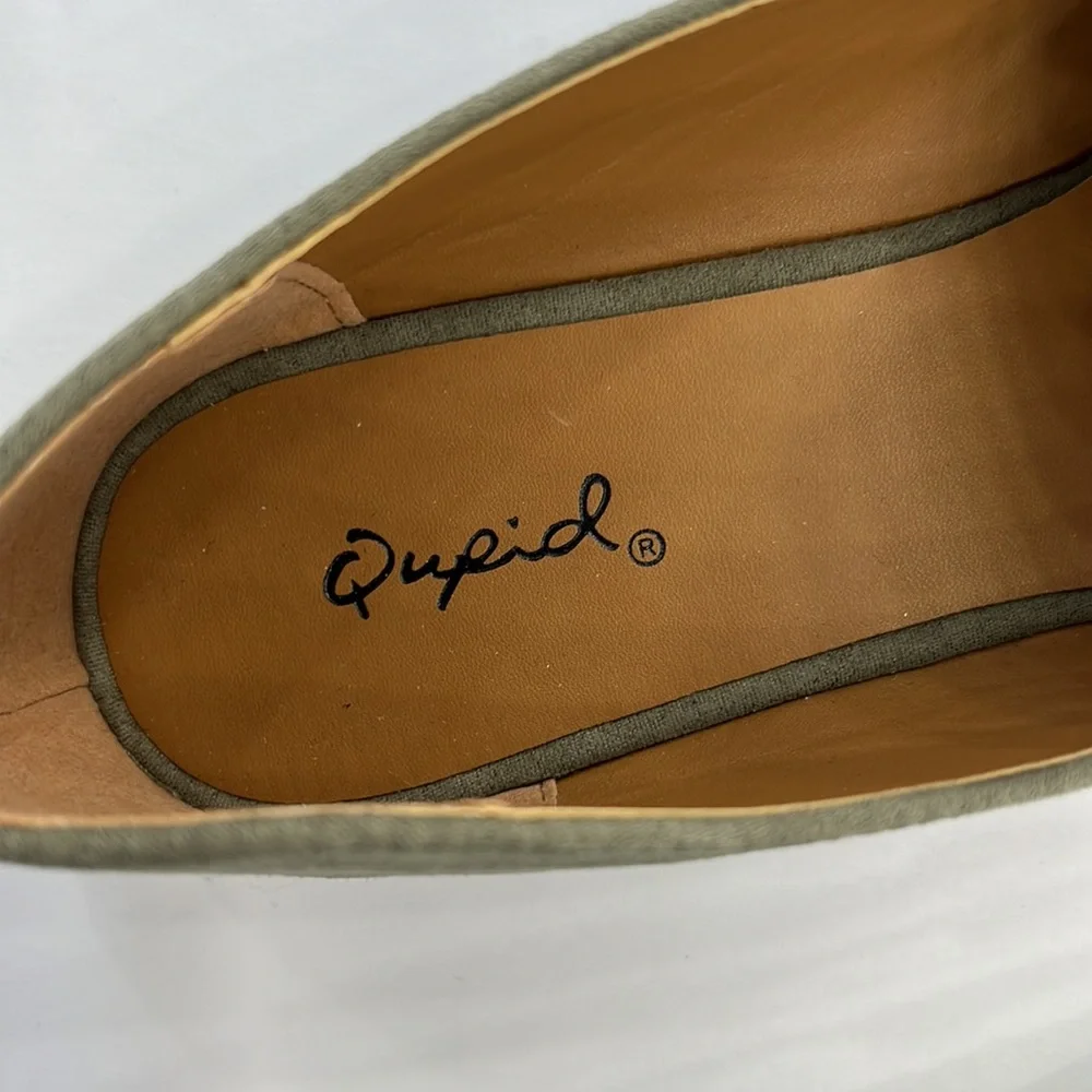 Qupid Miss Green Slip-On Flats, Size 6.5